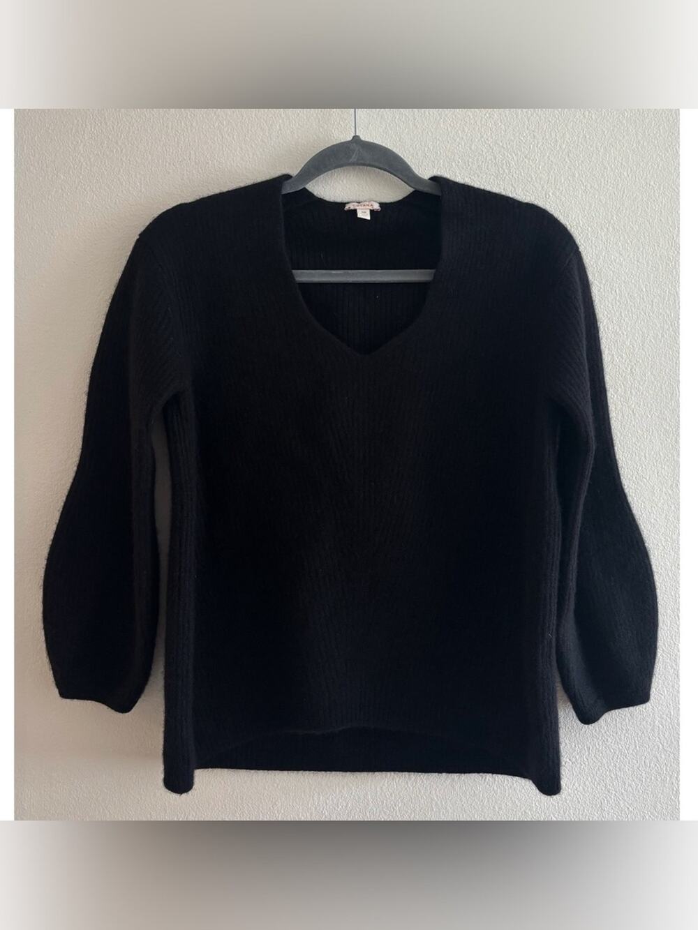 Cuyana Wool Cashmere Blend V-Neck Ribbed Black Sweater Small